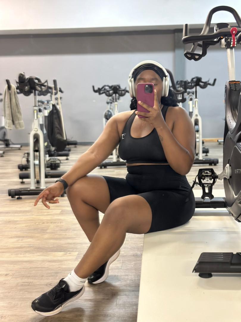 YSM fitness — gym session mirror selfie